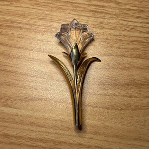 Swarovski Crystal Flower Floral Brooch Gold Plated